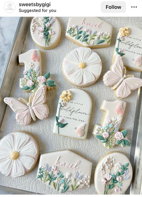 Wildflower Birthday Party, Butterfly 1st Birthday, Garden Cookies, Fairy Birthday Cake, Baby First Birthday Themes, First Birthday Cookies, Flower Birthday Party, Butterfly Cookies, Butterfly Birthday Party