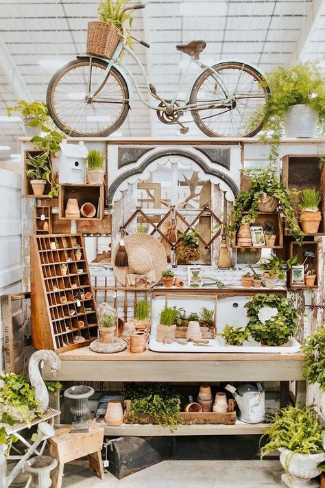 Antique Booth Ideas Staging, Antique Mall Booth Ideas, Vintage Markets Display, Vintage Market Booth, Antique Store Displays, Vintage Booth Display, Vintage Store Displays, Antique Mall Booth, Antique Booth Displays