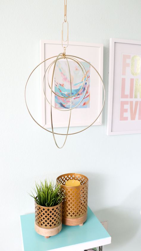 Gold Foil Diy, Macrame Hoop, Nifty Crafts, Pom Pom Pillows, Gold Home Decor, Do It Yourself Crafts, Gold Diy, Diy Life, Modern Diy