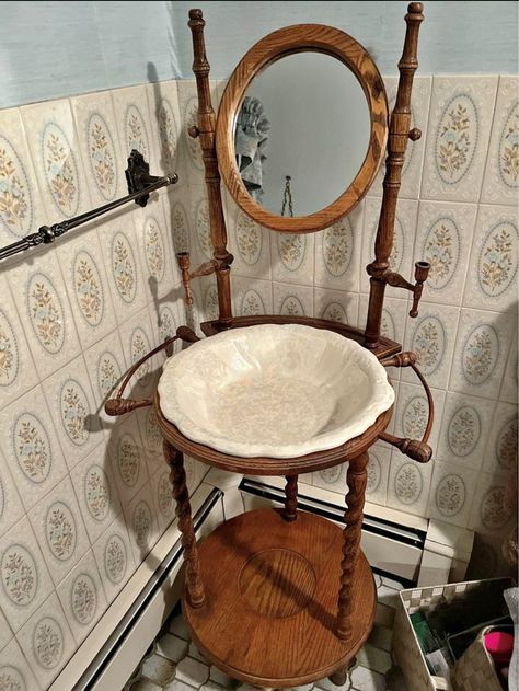 Glamping Bathroom, Antique Styling, Grandmacore Aesthetic, Antique Wash Stand, Victorian Life, Fairytale Cottage, High Chairs, Wash Stand, Building Furniture