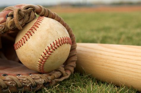 Major League Baseball Is Ushering in a New Era of Sports Streaming | The Motley Fool Baseball Coloring Pages, Little League Baseball, Roberto Clemente, Baseball Pictures, Youth Baseball, Youth Sports, American Sports, Tampa Bay Rays, Baseball Games