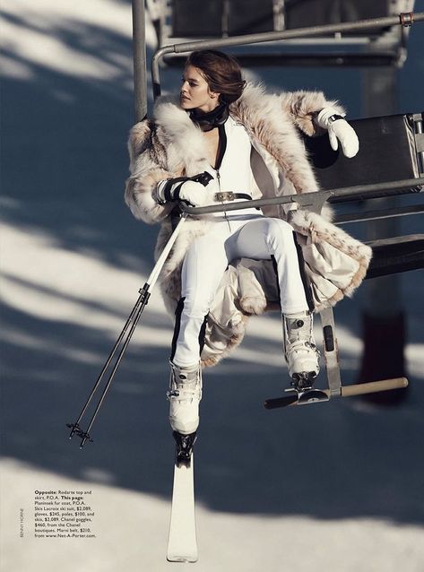 Emily DiDonato Hits the Slopes for Vogue Australia Shoot by Benny Horne  #snowfashion #slopestyle #skiwear #luxuryfashion Vintage Ski Photos, Don Perignon, Mode Au Ski, Lodge Wall Decor, Antique Skis, Ski Home, Apres Ski Outfits, Ski Aesthetic, Apres Ski Style