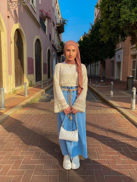 Summer Hijab Outfits Skirts, Jeans Skirt Outfit Hijab, Hijab Skirt Outfit, Halal Outfit, Skirt Outfit Aesthetic, Denim Skirt Outfit Summer, Hijab Skirt, Skirt Outfits Aesthetic, Hijab Fashion Summer