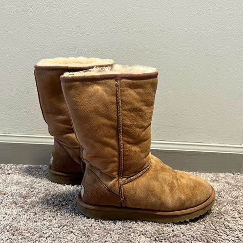 Women’s Chestnut UGGs Vintage Uggs, Chestnut Uggs, Ugg Shoes, Leg Warmers, Chestnut, Cowboy Boots, Size 7, Socks, Plus Fashion