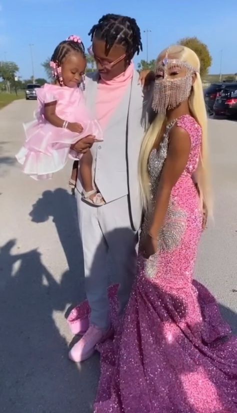 Prom Outfits Couples, Prom Color Ideas, Hood Prom, Worst Prom Dresses, Bling Prom Dresses, Pink Prom Suit, Diamond Prom Dresses, Peach Prom Dresses, Couple Prom