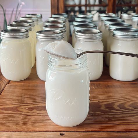 Lard is a smooth, neutral, and creamy animal fat perfect for baking, grilling, frying, and much more. Keep reading to learn how to render lard Rendering Lard Crockpot, How To Render Lard, How To Render Pork Fat Into Lard, Render Lard, Rendering Lard, How To Render, Cloud Bread, Meat Grinder, Nutrition Labels