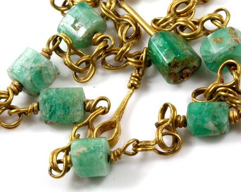 Roman Jewellery, Roman Bracelet, Ancient Roman Jewelry, Rock Crystal Necklace, Gold And Emerald, Byzantine Jewelry, Ancient Jewels, Roman Jewelry, Ancient Jewellery