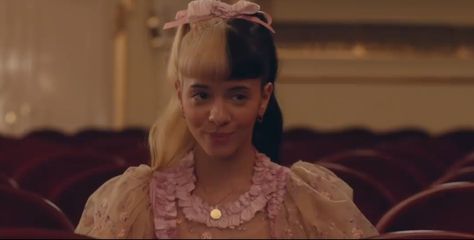 Melanie Martinez Drama Club, Melanie Martinez Outfits, K-12 Melanie Martinez, Concept Album, Club Hairstyles, Drama Club, Celebrity Style Red Carpet, Body Picture, Celebrity Art