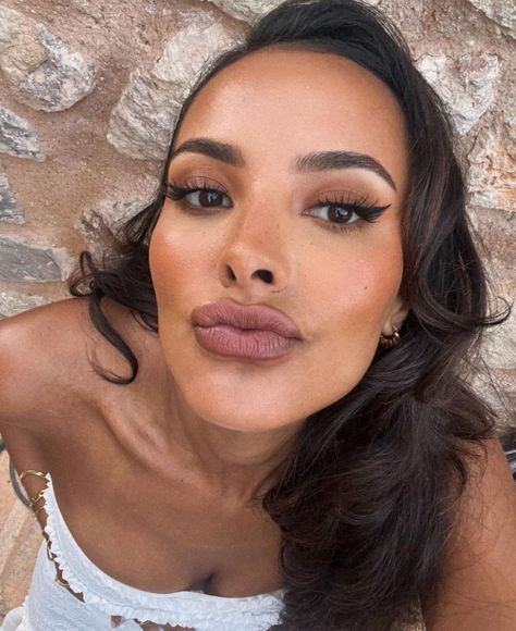 Maya Jama, Foto Art, Beautiful Black Women, Glow Up?, Makeup Inspo, Style Board, Hair And Nails, Eye Makeup, Hair Makeup