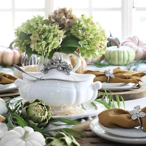 ciao! newport beach: fall colors on repeat! Fall Tableware, Fall Cottage, Food Film, Holly House, Rose Recipes, Outdoor Dinner Parties, Kitchen Refresh, Kitchen Shop, Antique Farmhouse