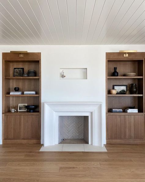 Carol Estes on Instagram: "PROCESS shots of shelf styling at the awesome ground-up build project by @mprevostdesign 🤎 Stay tuned for more BTS shots and reels on this beauty! Furniture install next week! 👊 Design: @mprevostdesign Cabinetry: @millbrothersfinewoodworkinginc Styling: @mprevostdesign @cestesdesign . . . . . . #cabinetry #cabinetrydesign #fireplace #finditstyleit #livingroomdecor #interiorstyling" Built In Around Fireplace, Cabinetry Design, Fireplace Makeover, Shelf Styling, Built Ins, The Mood, Next Week, Stay Tuned, Interior Styling