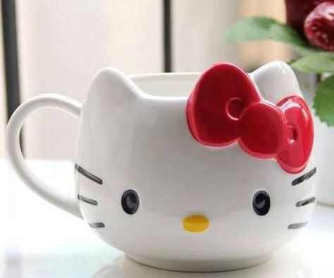 Hello Kitty Ceramic, Hello Kitty Mug, Beautiful Cups, Milk Coffee, Tea Milk, Ceramics Pottery Art, Hello Kitty Items, Hello Kitty Collection, Cup Tea