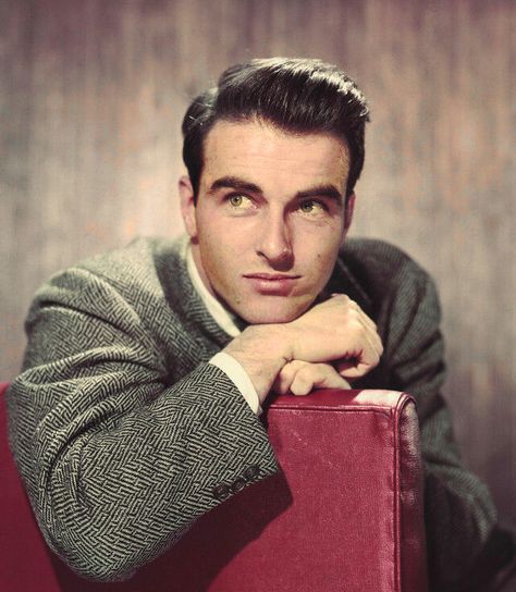 Montgomery Clift (posted?) Montgomery Clift, Stage Actor, Marlon Brando, Hollywood Legends, Handsome Actors, Hollywood Actor, Vintage Hollywood, Hollywood Stars, Best Actor