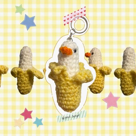 ୨୧ Banana Duck Keychain — 🍌🦆 (find them in my bio!!) I rlly want to revamp this account so heres to reposting this keychain for the third time :) happy shopping!! 🛒🛒 Banana Duck, Duck Keychain, Crochet Projects, Happy Shopping, Crochet, Pins