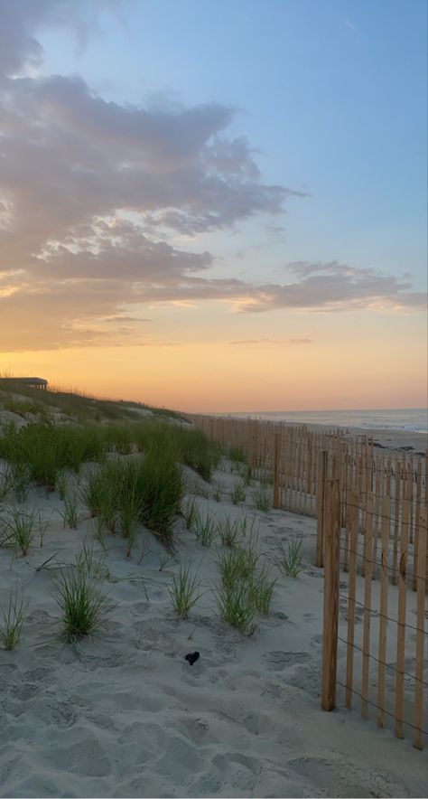 Chapel Hill North Carolina Aesthetic, Outerbanks North Carolina Aesthetic, Carolina Core, North Carolina Aesthetic, North Carolina Beach House, North Carolina Summer, Nags Head North Carolina, Cousins Beach, Coastal North Carolina