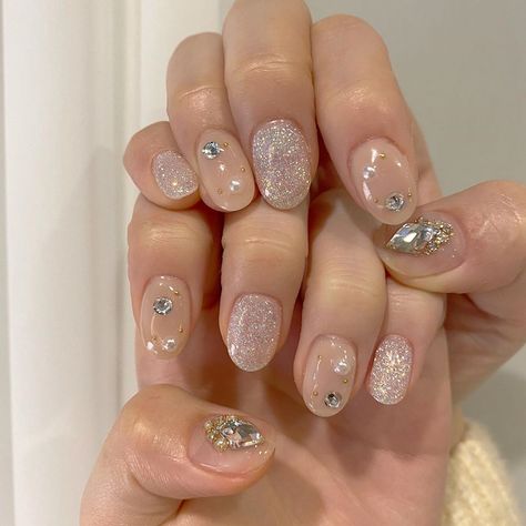 Nail Korean, Pretty Tips, Korean Nails, Blush Nails, Japanese Nails, Pretty Acrylic Nails, Fancy Nails, Chic Nails, 3d Nails