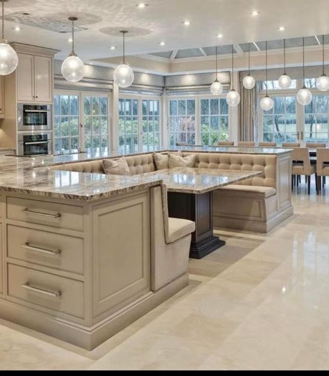 Mansion Kitchen, Elegant Kitchen Design, Dream Life House, Casa Country, Dream Kitchens Design, تصميم للمنزل العصري, Dream House Rooms, Elegant Kitchens, Luxury Homes Dream Houses