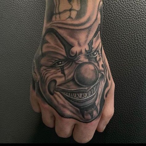 Clown Hand Tattoo, Fist Tattoo, Leg Sleeve Tattoos, Hand Tattoo Designs, Leg Tattoo Ideas, Full Hand Tattoo, Chicano Tattoos Sleeve, Smile Tattoo, Skull Hand Tattoo