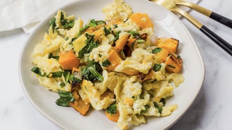 Recipe Butternut Squash, Cut Butternut Squash, Scrambled Eggs Recipe, Special Breakfast, Eggs Recipe, Aip Recipes, Breakfast Treats, Scrambled Eggs, Classic Food