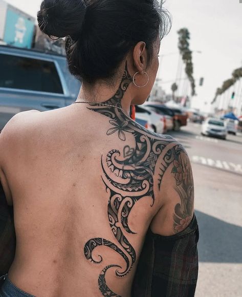 12 Different Types of Tribal Tattoos With Meaning Polynesian Tattoo Meanings, Upper Back Tattoos, Filigree Tattoo, Polynesian Tattoo Designs, Hawaiian Tattoo, Tattoo Women, Collar Bone Tattoo, Back Tattoo Women, Back Tattoos