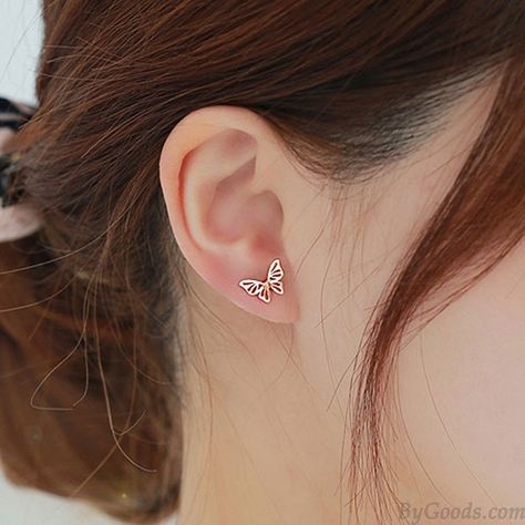 Hammered Hoop Earrings, Womens Earrings Studs, Stud Jewelry, Fancy Jewellery, Ear Stud, Crystal Stud Earrings, Gold Earring, Girly Jewelry, Small Earrings