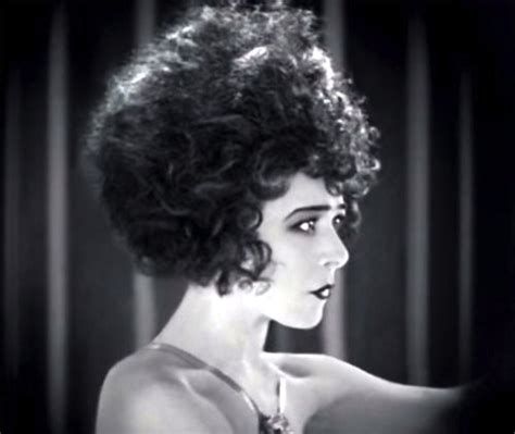 Alla Nazimova Vamp Hair, Alla Nazimova, Silent Screen Stars, Silent Films, Clara Bow, Silent Film Stars, Sewing Circles, Roaring 20's, Vintage Goth