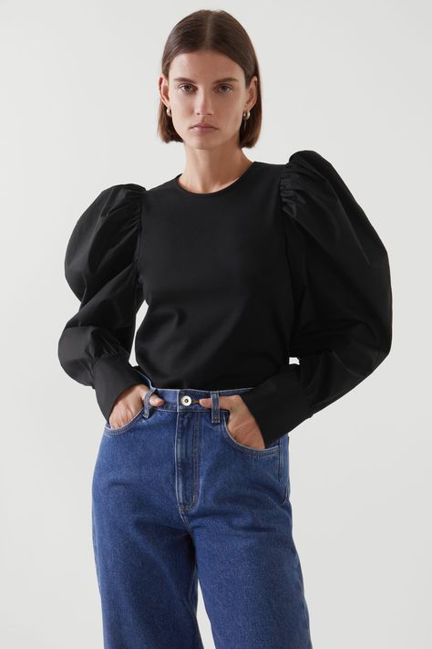 Shirt Design Inspiration, Cut Sweatshirts, Fitted Blouses, Puff Sleeve Blouse, Inspo Outfit, Woven Top, Puff Sleeve Top, Puffed Sleeves, Jersey Top