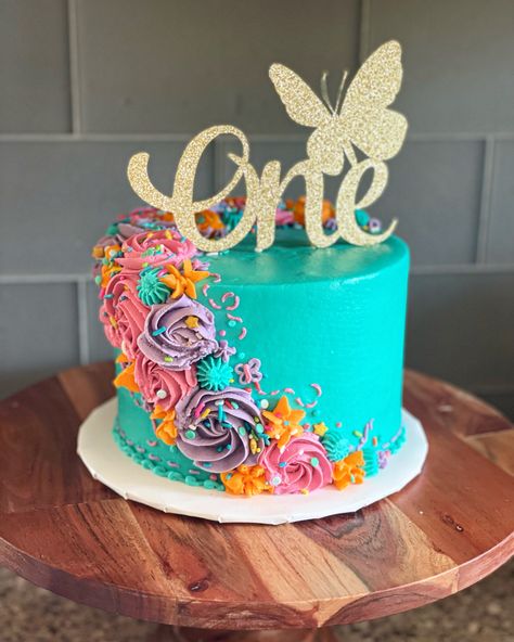 Encanto Bday Cake, Small Encanto Cake, Simple Encanto Cake Ideas, Encanto 1st Birthday Cake, Encanto Smash Cake, Encanto Birthday Cake Simple, Encanto 2nd Birthday Cake, Encanto Birthday Party Cake, Encanto Simple Cake