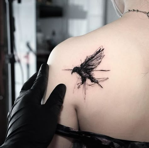 Gothic Tattoos For Women, Goth Tatoos, Crow Tattoos, Darkside Tattoo, Tattoo Mafia, Rabe Tattoo, Crow Tattoo Design, Thumb Tattoos, Tats Ideas