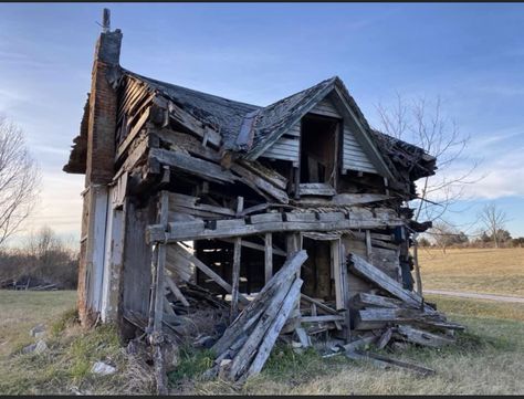 Alternative House Building, Burned Down House, American Gothic Aesthetic, Run Down House, Burnt House, Zombie House, Destroyed House, Fools Journey, Building Perspective