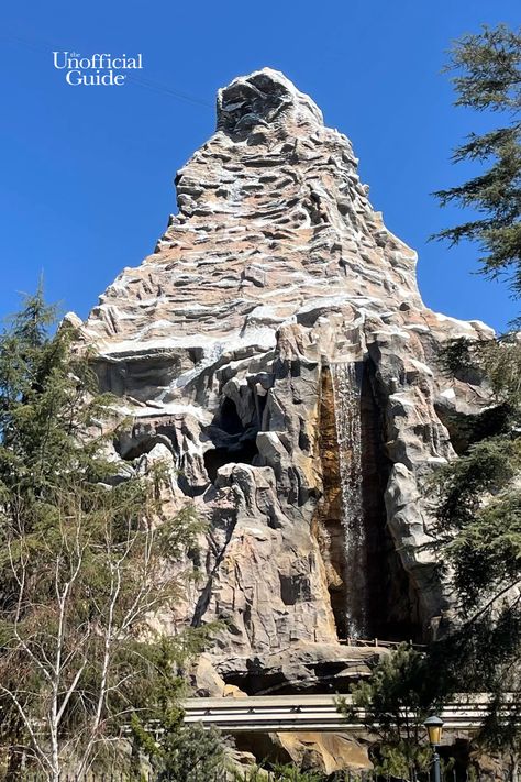 Matterhorn Bobsleds Disneyland, Disneyland Matterhorn, Disneyland Fantasyland, Disneyland Attractions, Disneyland Rides, The Matterhorn, Modern Coasters, Disney Attractions, Main Street Usa