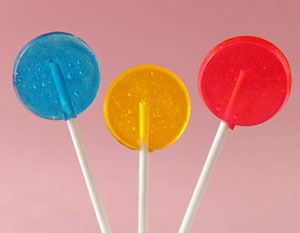 Lollipops Recipe - How to Make Lollipops  I want to make these with concentrated Chai Easy Lollipop Recipe, How To Make Lollipops, Lollipops Recipe, Homemade Lollipops, Lollipop Recipe, Food Reference, Lollipop Mould, Food Budget, Old Fashioned Candy