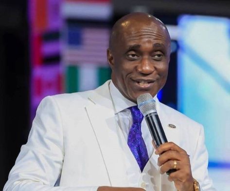 The Senior Pastor of Salvation Ministry, David Ibiyeomie, has described the failure of Christians to pay tithes as criminal, noting that it is compulsory to pay tithe. The Cleric described those who fail to remit their tithes, (10 per cent of all their incomes) to churches as criminals, stressing that the offense is punishable. SaharaReporters reports that the clergyman said this while preaching in his church on Sunday, February 20. According to the clergyman, some Christians have suffered the n David Ibiyeomie, Deliverance Ministry, Poor Man, Sunday Service, Port Harcourt, Party Pictures, Rich People, Marry You, Names Of Jesus