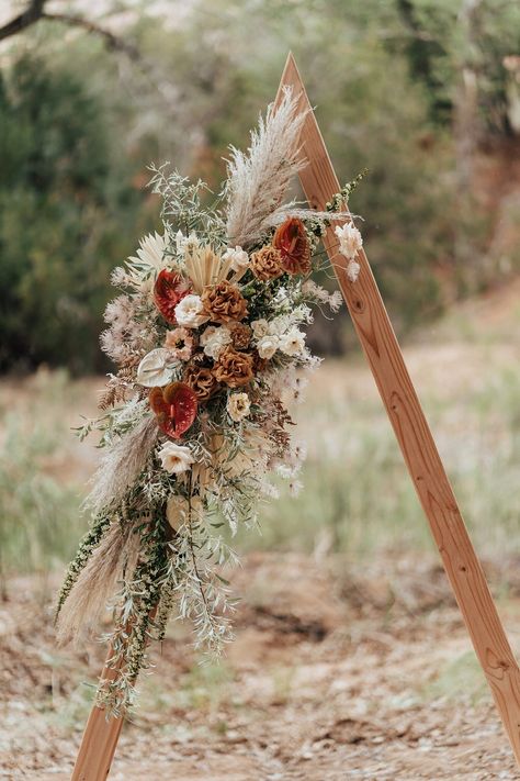 Dried Flower Arch, Flower Arch Wedding, Hexagon Wedding, Flower Arch, Arch Wedding, Wedding Arch Flowers, Arch Flowers, Fall Wedding Flowers, Whimsical Wonderland Weddings