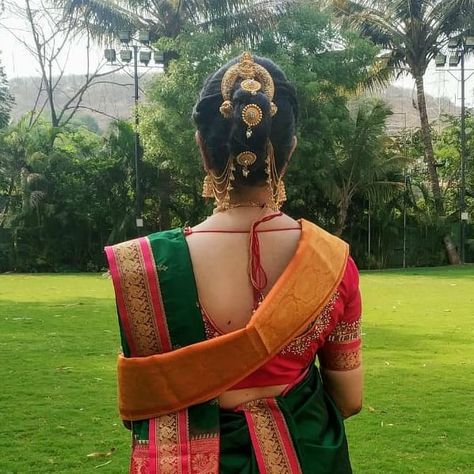 Kashta Look For Bride, Marathi Hairstyle Khopa, Nauvari Saree Hairstyle Back, Navwari Saree Hairstyle, Nauvari Saree Hairstyle Khopa, Peshwai Hairstyle, Hairstyles On Navari Saree, Navari Hairstyle Look, Navari Saree Marathi Hairstyles