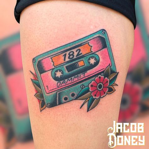 𝕵𝖆𝖈𝖔𝖇 𝕯𝖔𝖓𝖊𝖞 ✞ on Instagram: “Made this @blink182 tattoo today. Blink was a huge inspiration for me growing up so it was great being able to make this piece!** tag a…” Cassette Tattoo, Blink 182 Tattoo, Globe Tattoos, Watercolor Tattoo Flower, Music Tattoo Designs, Music Tattoos, Wolf Tattoos, Photo Tattoo, Tattoo Flash Art