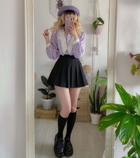 Baret Outfit, Ootd Aesthetic, Purple Outfits, Black And Purple, Berets, Really Cute Outfits, Kawaii Clothes, Edgy Outfits, Mode Inspiration