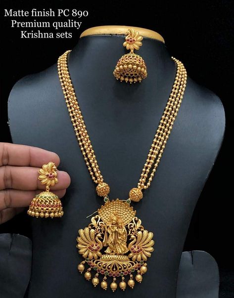 Simple Bridal Jewelry, Jewelry Necklace Simple, Wedding Jewelry Sets Bridal Jewellery, Neck Pieces Jewelry, Gold Bridal Necklace, New Gold Jewellery Designs, Indian Bridal Jewelry Sets, Beautiful Gold Necklaces, Gold Chain Design