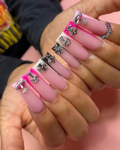 Tapered Square Nails, Beige Nails, Colored Acrylic Nails, French Tip Acrylic Nails, Dope Nail Designs, Exotic Nails, Long Square Acrylic Nails, Unique Acrylic Nails, Bling Acrylic Nails