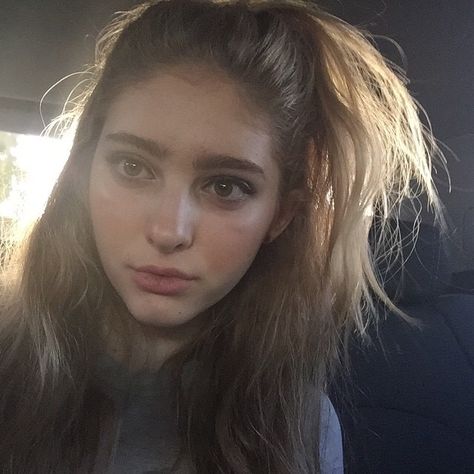 ✌--Willow Shields from her Pinterest board. Diana Wrayburn, Malakai Mitchell, Deer Pretty, Casey Gardner, Brittany Pierce, Willow Shields, The Hunger Game, Rosa Diaz, Jeremiah Fisher