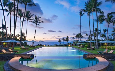 Maui’s Most Vegan-Friendly Hotels Maui Hotels, Hana Maui, Couples Resorts, Maui Resorts, Dream Vacation Spots, Best All Inclusive Resorts, Image Couple, Honeymoon Resorts, Best Honeymoon