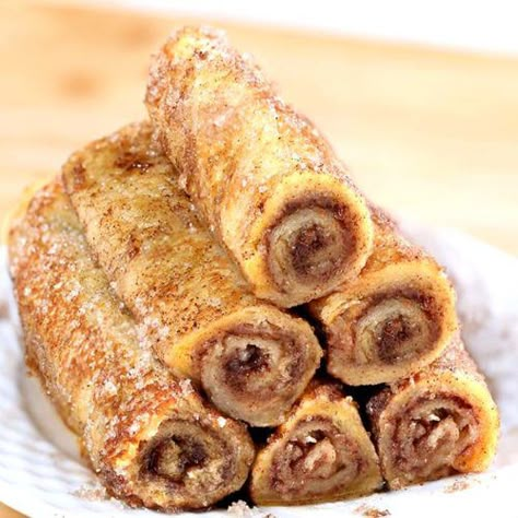 Cinnamon French Toast Roll Ups - Sugar Apron French Toast Roll Ups Recipe, Rolo Cheesecake, Cheesecake Lasagna, Woolworth Cheesecake, Taco Tortilla, Strawberry Heaven, Sopapilla Recipe, Heaven Cake, Toast Roll Ups