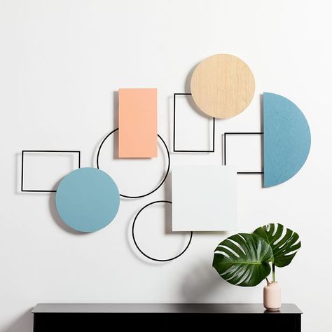 6 Sculptural Installations for When You’re Over Traditional Gallery Walls Cute Dorm Rooms, Tapestry Wall Art, Seni Origami, Wall Installation, Mirror Wall Art, West Elm, Diy Wall Art, Decoration Design, Diy Wall