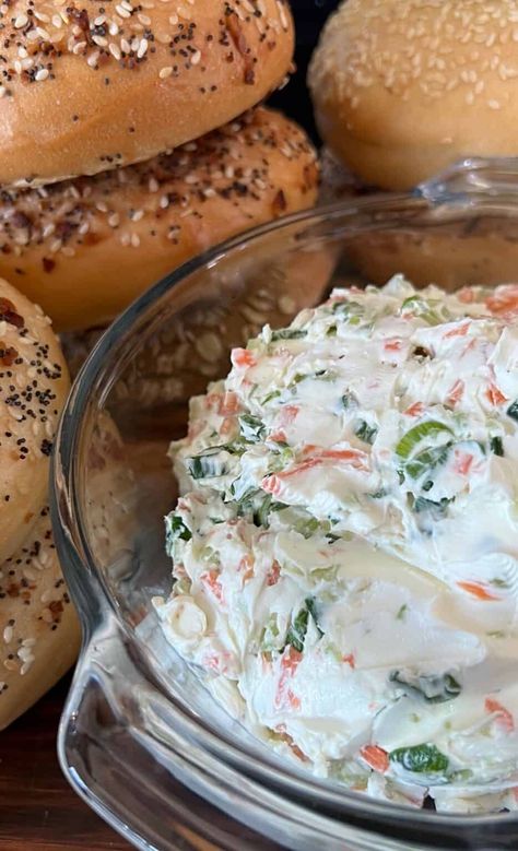 Cream Cheese Spread For Bagels, Vegetable Cream Cheese Recipe, Vegetable Cream Cheese Spread, Veggie Cream Cheese Recipe, Bagel Spread Recipes, Spread For Bagels, Vegetable Cream Cheese, Veggie Cream Cheese, Cream Cheese Spread Recipes