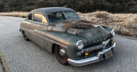 Icon built an EV that shocked attendees at the 2018 SEMA show. Icon Derelict, Sema Car Show, 1949 Mercury, Ev Conversion, Electric Car Conversion, Tesla Battery, Jump A Car Battery, Mercury Cars, Exterior Trim