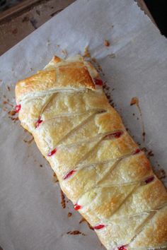 Cherry Cheese Strudel, Cherry Cheese Puff Pastry, Cherry Strudel Recipe Puff Pastries, Cherry Danish Puff Pastry, Cherry Kringle Recipe, Puff Pastry Cherry Pie Filling, Cherry Cream Cheese Puff Pastry, Cherry Puff Pastry Recipes, Cherry Pastries