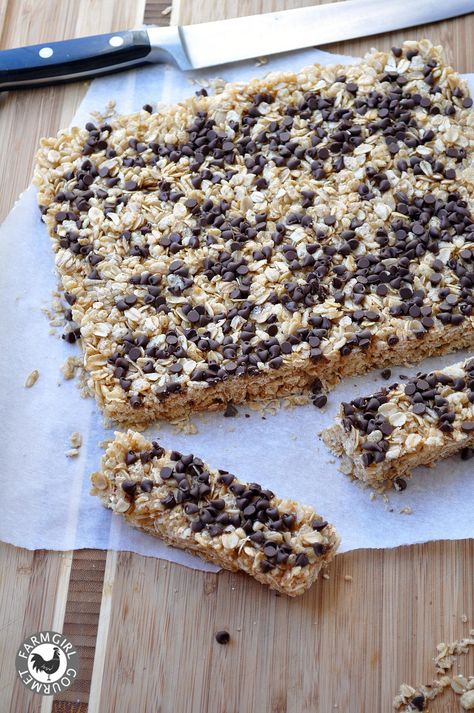 Chewy Chocolate Chip Granola Bars-001 Chewy Chocolate Chip Granola Bars, Chocolate Chip Granola, Chocolate Granola Bars, Chocolate Chip Granola Bars, Healthy Granola, Chewy Granola Bars, Granola Recipe Bars, Chewy Granola, Homemade Granola Bars