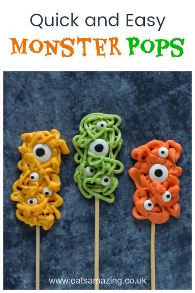 How to make easy chocolate Monster Pops for Halloween with candy melts - fun Halloween recipe for kids #EatsAmazing #Halloween #HalloweenFood #HalloweenRecipe #HalloweenKids #HalloweenTreat #Monsters Homemade Halloween Treats, Scary Halloween Food, Healthy Halloween Food, Monster Food, Kids Holidays, Halloween Themed Food, Chocolate Crafts, Recipe For Kids, Spooky Food