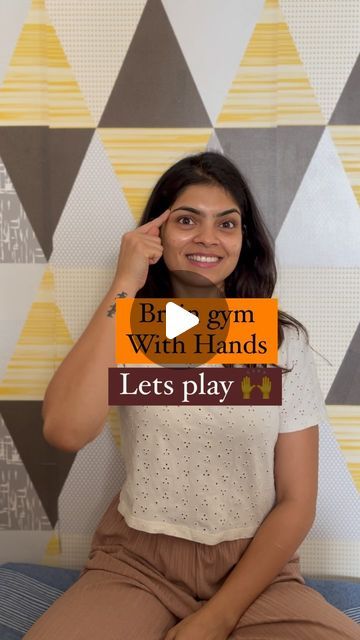 Shweta Thakur Yoga Instructor on Instagram: "🌈 Brain gym with hands 👉 Prana mudra - gyan mudra 👉 1-2-1-2-1-2-1 👉 Pinky finger index finger  🌈 These simple exercises using hands  🍀 Improves focus & concentration  🍀 Improves brain function 🍀 Improves memory  🍀 Boosts mind body coordination  🍀 Improves creativity  🍀 Brings awareness towards breath  Play this with your kids while you exercise their brain and practice for yourself too!!  #braingym #braingymforkids #officerelaxation #brainhealth #brainfood #brainteasers #brainscience #braindevelopment #boostmemory #focus #concentration #dhyan #meditation #selfawareness #focusonselfgrowth #kidsyoga #kidsyogateacher" Brain Gym Activities For Kids, Brain Boosting Activities For Kids, Brain Activity Games, Brain Exercises For Memory, Brain Exercises For Kids, Concentration Activities For Kids, Brain Gym Activities, Mind Games For Kids, Prana Mudra