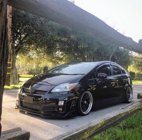 Toyota Prius Custom, Prius Custom, Toyota Prius 2015, Ae86, Custom Vans, Toyota Prius, Modified Cars, Super Cars, Car Design